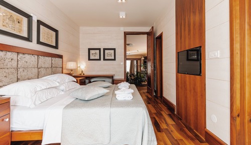 Luxury Penthouse, 3 Bedrooms, City View