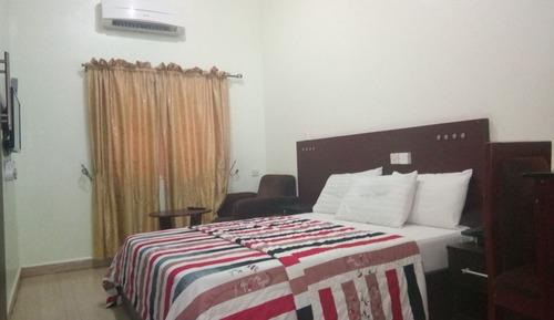 Exclusive Single Room, 1 Queen Bed