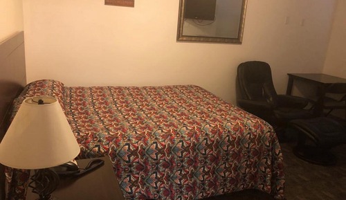 Standard Room, 1 Queen Bed