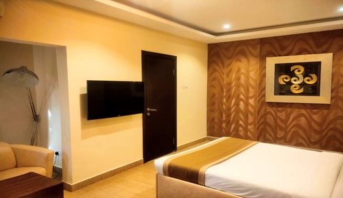 Standard Room, 1 Queen Bed