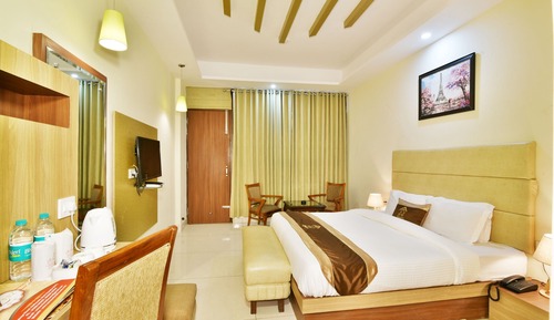 Deluxe Room, 1 Queen Bed, Non Smoking