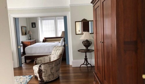 The Captain's Suite