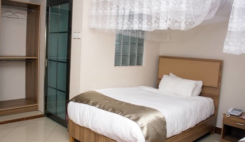 Triple Room ((Shared bathroom))