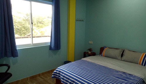 GRAY ROOM