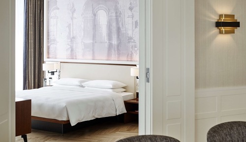 Suite (Penthouse)