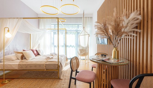Studio Suite (I)