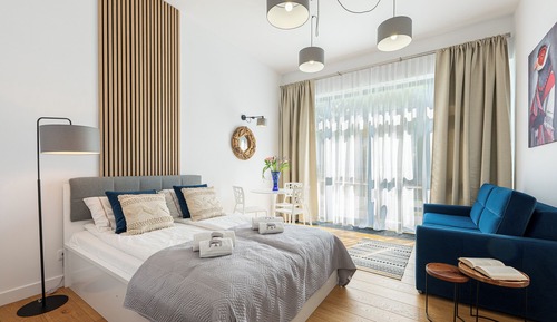 Studio Suite (I)