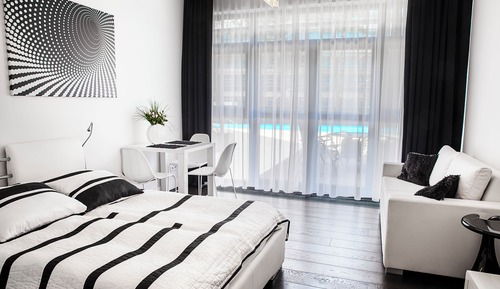 Studio Suite (I)