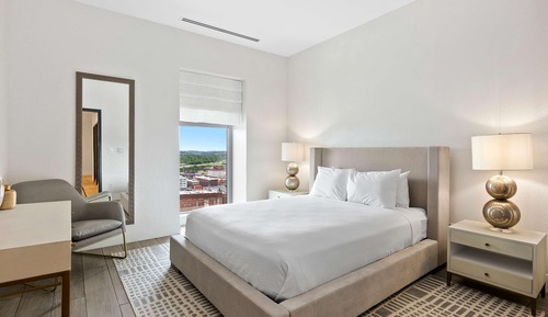 Room, 2 Bedrooms, City View