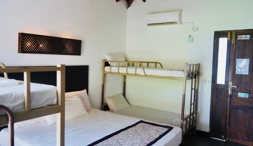 Economy Room, Multiple Beds