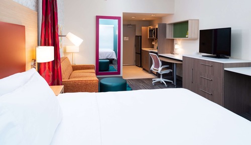 Studio, 1 King Bed, Accessible (Hearing)