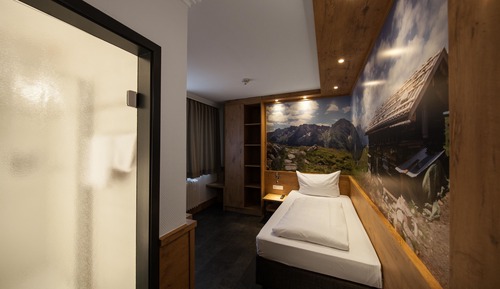 Standard Single Room