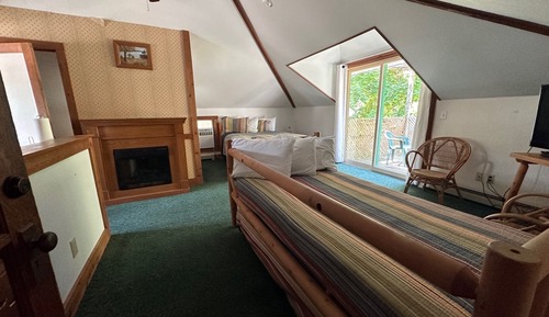 Upper Carriage House