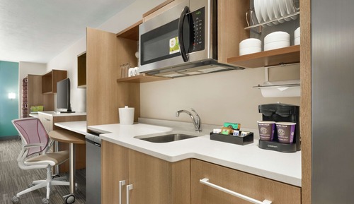 Suite, 1 King Bed, Accessible (Mobility & Hearing, Roll-in Shower)