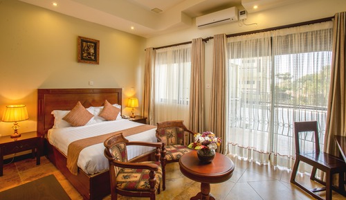 Deluxe Room, 1 Queen Bed, Non Smoking