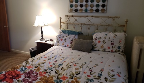 Basic Room, 1 Queen Bed, Non Smoking