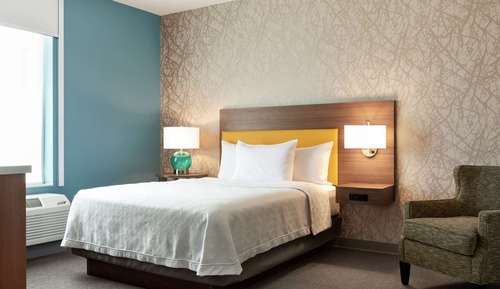 Suite, 1 Queen Bed, Accessible (Hearing)