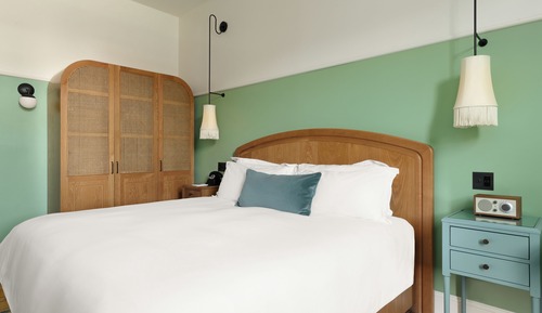 Room, 1 King Bed, Accessible (Hearing)