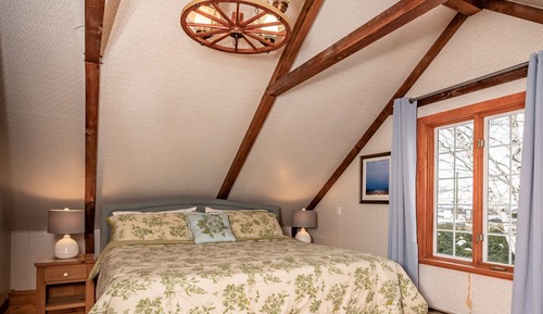 Superior Room, 1 King Bed, Non Smoking, Garden View