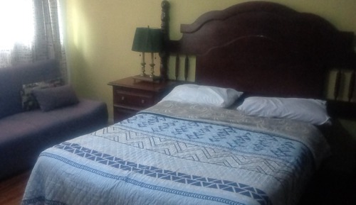 Economy Triple Room, 1 Double Bed, Smoking, Shared Bathroom