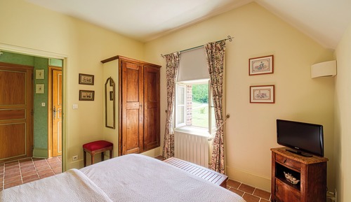 Classic Double Room (Toile de Jouy)