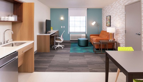 Suite, 1 King Bed, Accessible (Mobility & Hearing, Roll-in Shower)
