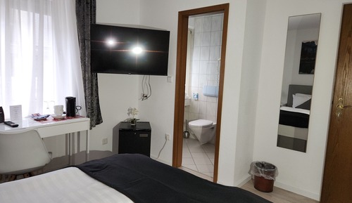 Twin Room, Private Bathroom