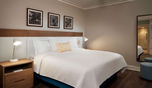 Suite, 1 Bedroom, Ocean View (Roll-In Shower)
