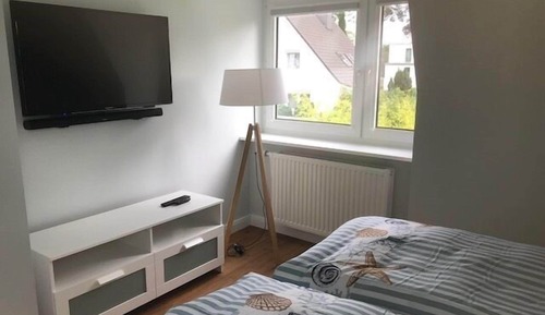 Apartment, Private Bathroom, Garden View (Beach House Sunset)