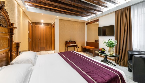 Classic Double or Twin Room