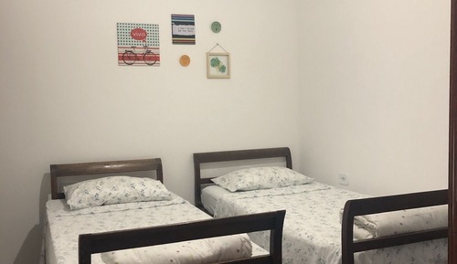 Family Room, Multiple Beds