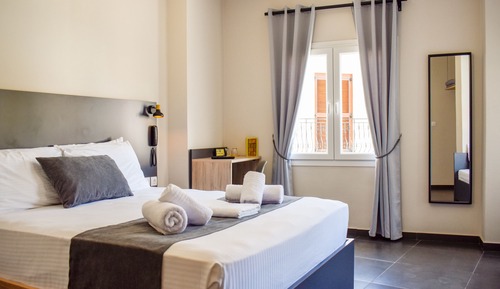Deluxe Triple Room, City View
