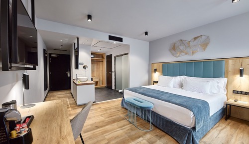Deluxe Room (Premium)