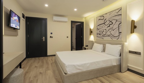 Economy Triple Room