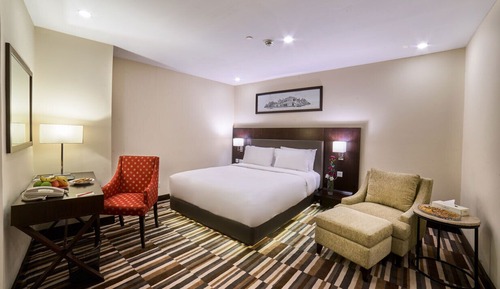 Deluxe Suite