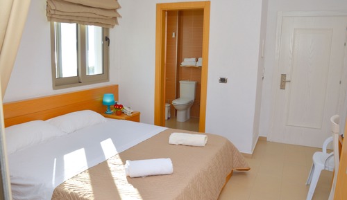 Standard Room with Mountain View