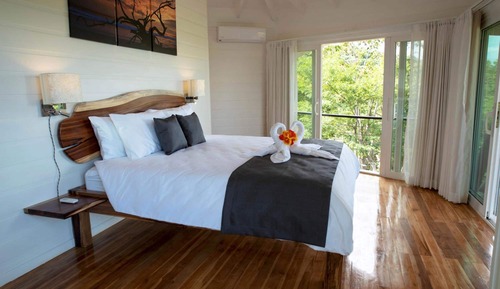 Deluxe Bungalow, 1 King Bed, Terrace, Ocean View