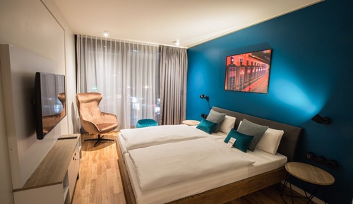 Comfort Studio, 1 King Bed