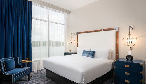 Deluxe Room, 1 King Bed, Non Smoking, River View