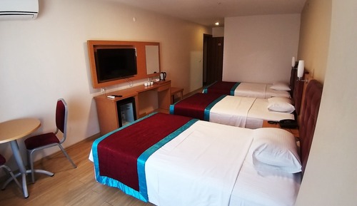 Triple Room