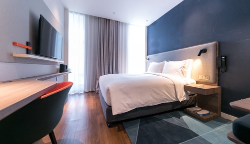 Standard Room, 1 Queen Bed