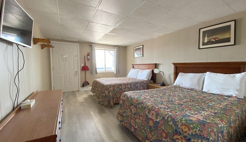 Standard Room, Multiple Beds, Kitchenette, Ground Floor