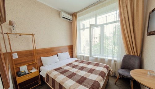 Basic Double Room, 1 Double Bed, Garden View