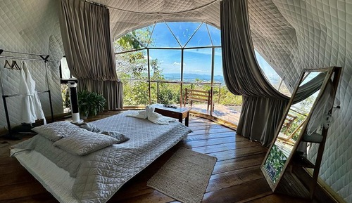 Romantic Tent, 1 Queen Bed, Hot Tub, Mountainside