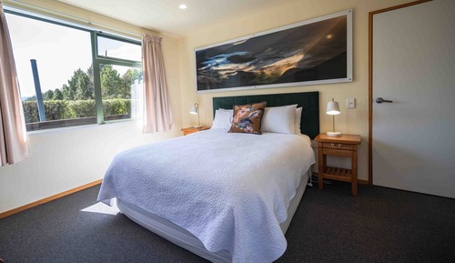 Superior Cottage, 1 Queen Bed, Non Smoking, Hill View
