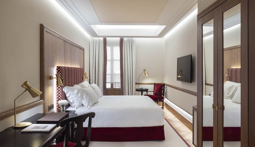 Solecio Deluxe Double Room
