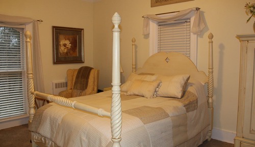 Superior Double Room, Ensuite (Magnolia Room)