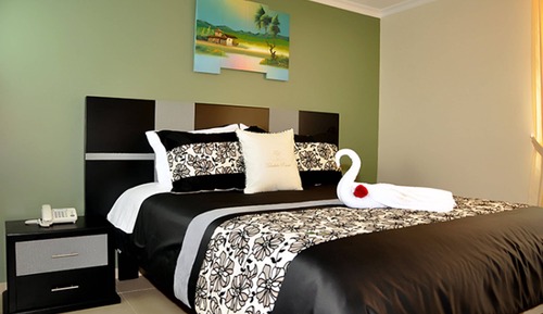 Double Room, 1 Queen Bed