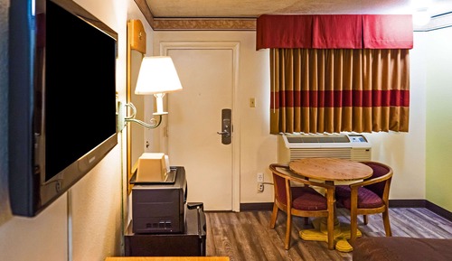 Standard Room, 1 Queen Bed, Smoking