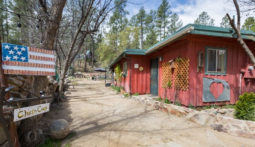Cabin (Chick N Coop)